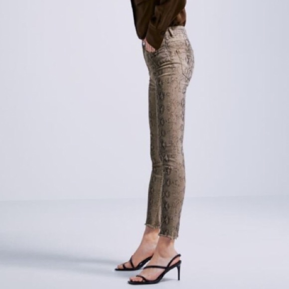 Zara Python Snake Print Fade Out Skinny Jeans NWT - Picture 4 of 10